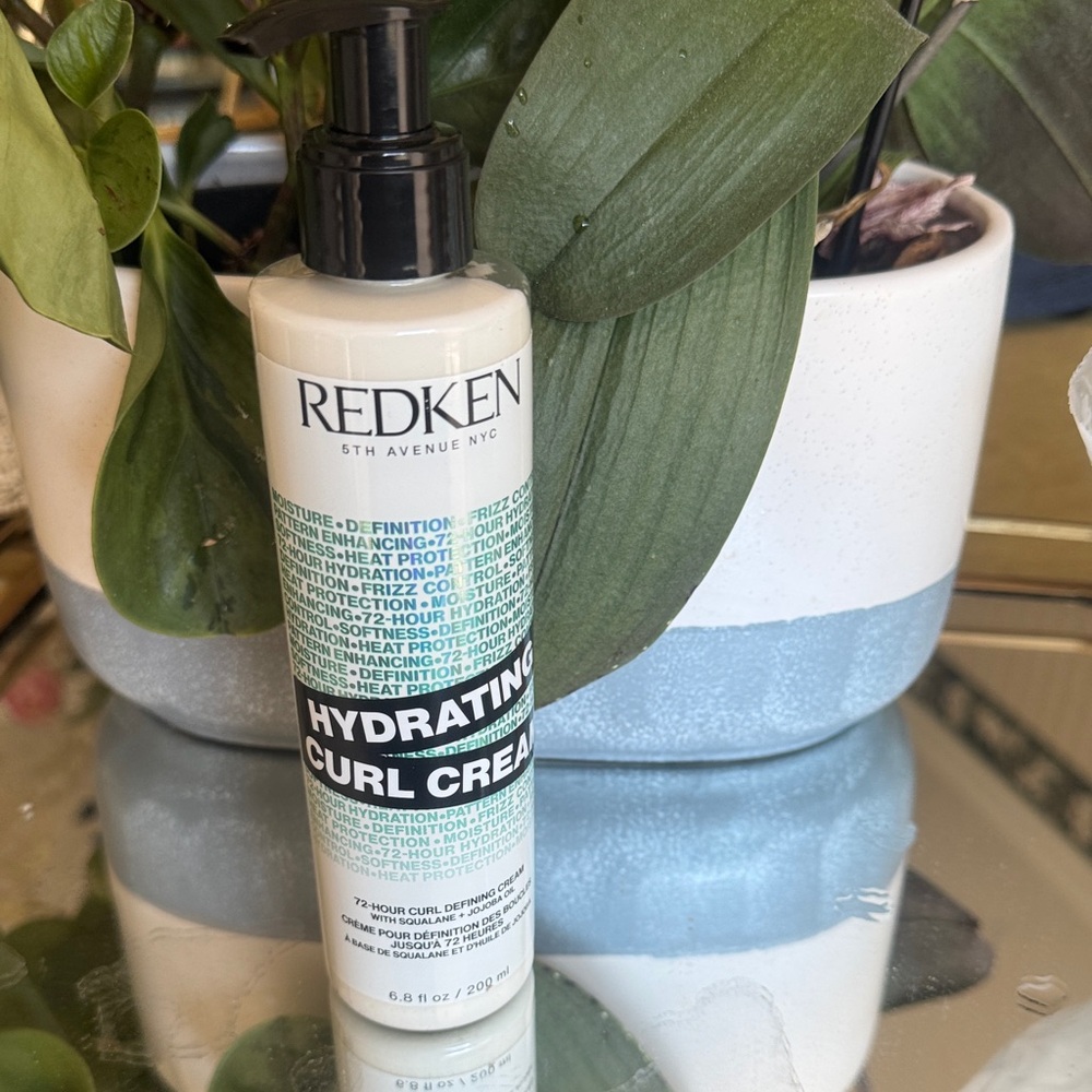Redken Hydrating Curl Cream with Black Pump